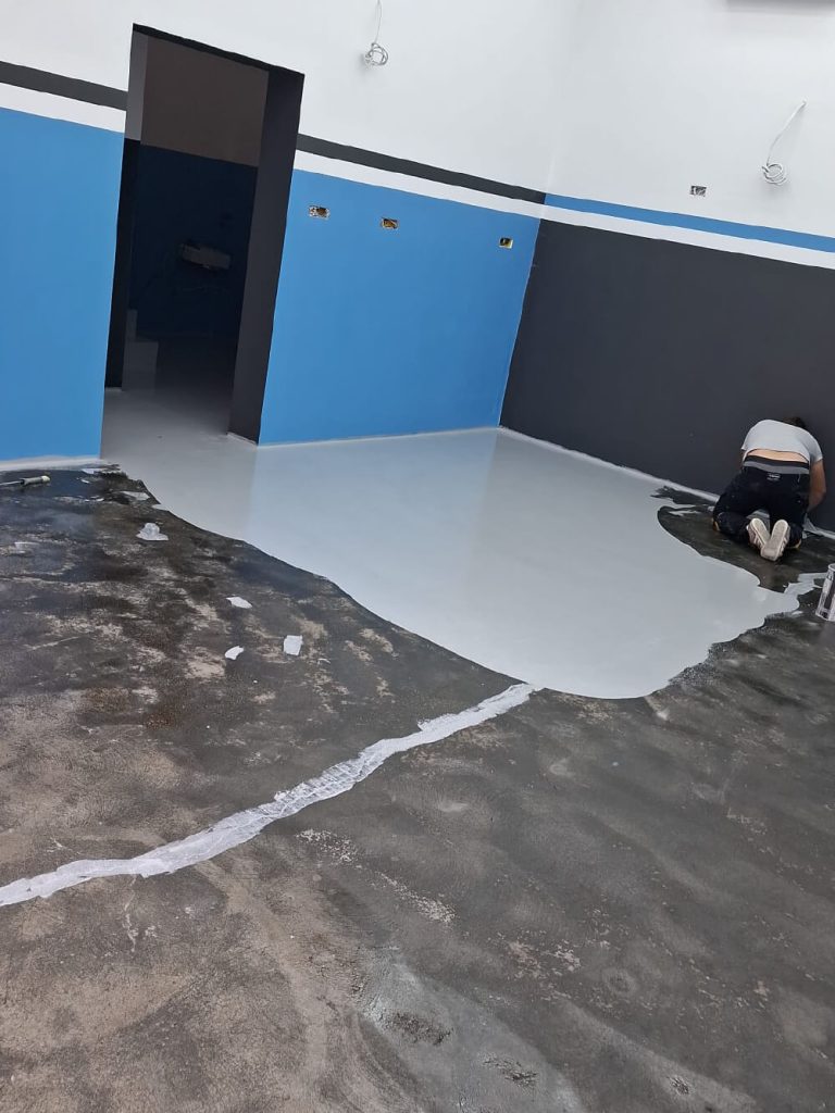 Izrada sivog epoxy poda